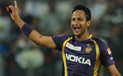 সাকিব আল হাসান আইপিএলে খেলার জন্য তিন ফ্র্যাঞ্চাইজির সঙ্গে যোগাযোগ করেছেন।