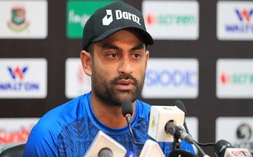 তামিম ইকবালের গুরুতর অসুস্থতা: ডিপিএল ম্যাচে হার্ট অ্যাটাক, লাইফ সাপোর্টে