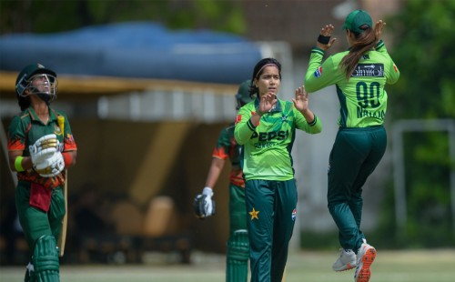বাংলাদেশের বিপরীতে পাকিস্তানের দুর্দান্ত বোলিং, ৩ উইকেটের পতনে বাংলাদেশের সংগ্রাম