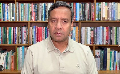 বাংলাদেশের অর্থনীতি ২০২৫: স্বপ্নের চাদর নাকি আসন্ন দুর্ভিক্ষের ঘণঘটা?