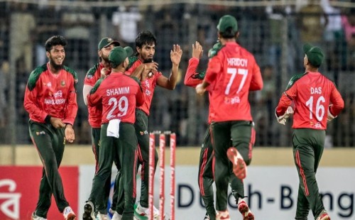 বাংলাদেশের ৮ রানে জয়, ইতিহাসে সাহসী প্রত্যাবর্তন | BD vs Pakistan ২০২৫