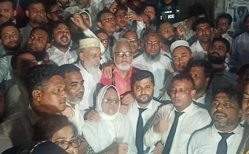 আহাদ হত্যা মামলায় সাবেক প্রধান বিচারপতি খায়রুল হক কারাগারে