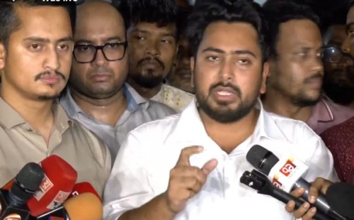 চীন সফর শেষে দেশে ফিরে নাহিদ ইসলাম: অস্থিতিশীলতা তৈরির চেষ্টা চলছে