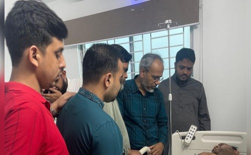 ভূমিকম্পে নিহত রাফিউল ইসলাম ও আহত নুসরাত আক্তার ও হামীমকে দেখতে বিএনপি নেতার উপস্থিতি