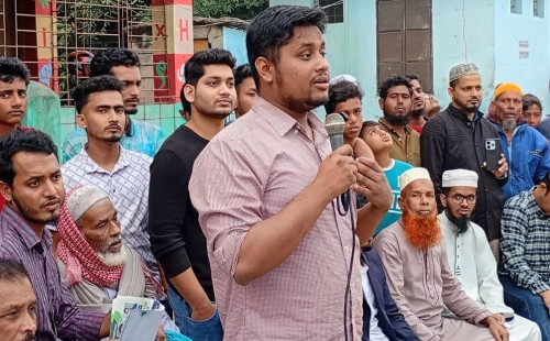 দেবিদ্বারে এনসিপি'র হাসনাত আব্দুল্লাহ: "কেউ পাথর মারলে ফুল দেব, গুলি করলে গুলি খাব"