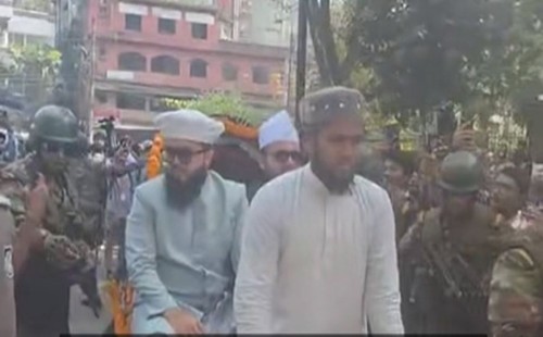 রিকশায় চড়ে সংসদে হানজালা; ১১-দলীয় জোটের শপথ বর্জন ও তারেক রহমান সংসদ নেতা