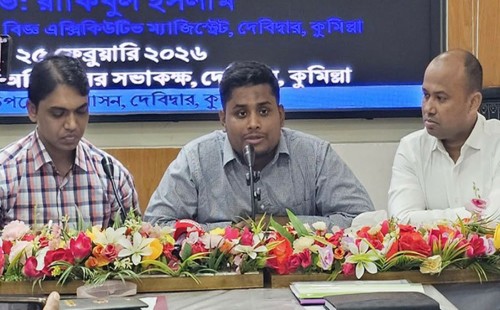 দেবিদ্বারে এমপি হাসনাত আবদুল্লাহর হুঁশিয়ারি: ‘এক কোদাল মাটিও কাটা যাবে না’ |